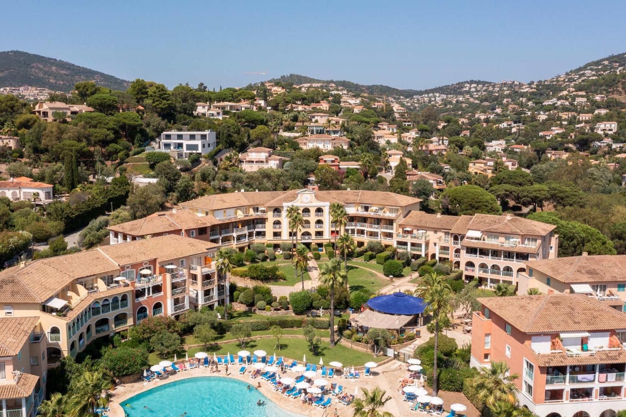 Pierre & Vacances Residence Les Rivages Des Issambres レ・ズィサンブル エクステリア 写真