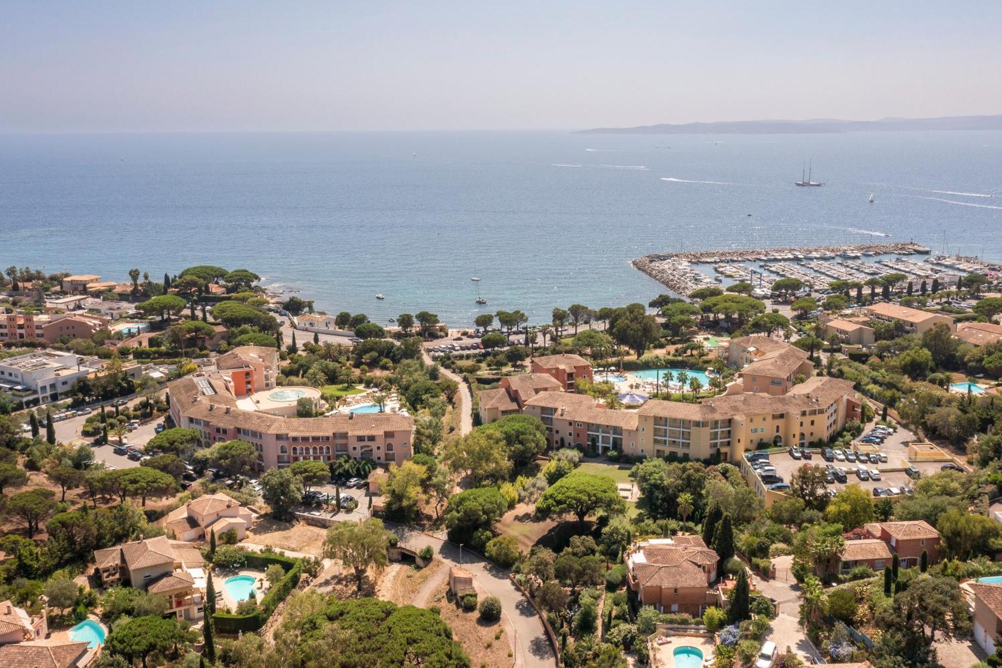 Pierre & Vacances Residence Les Rivages Des Issambres レ・ズィサンブル エクステリア 写真