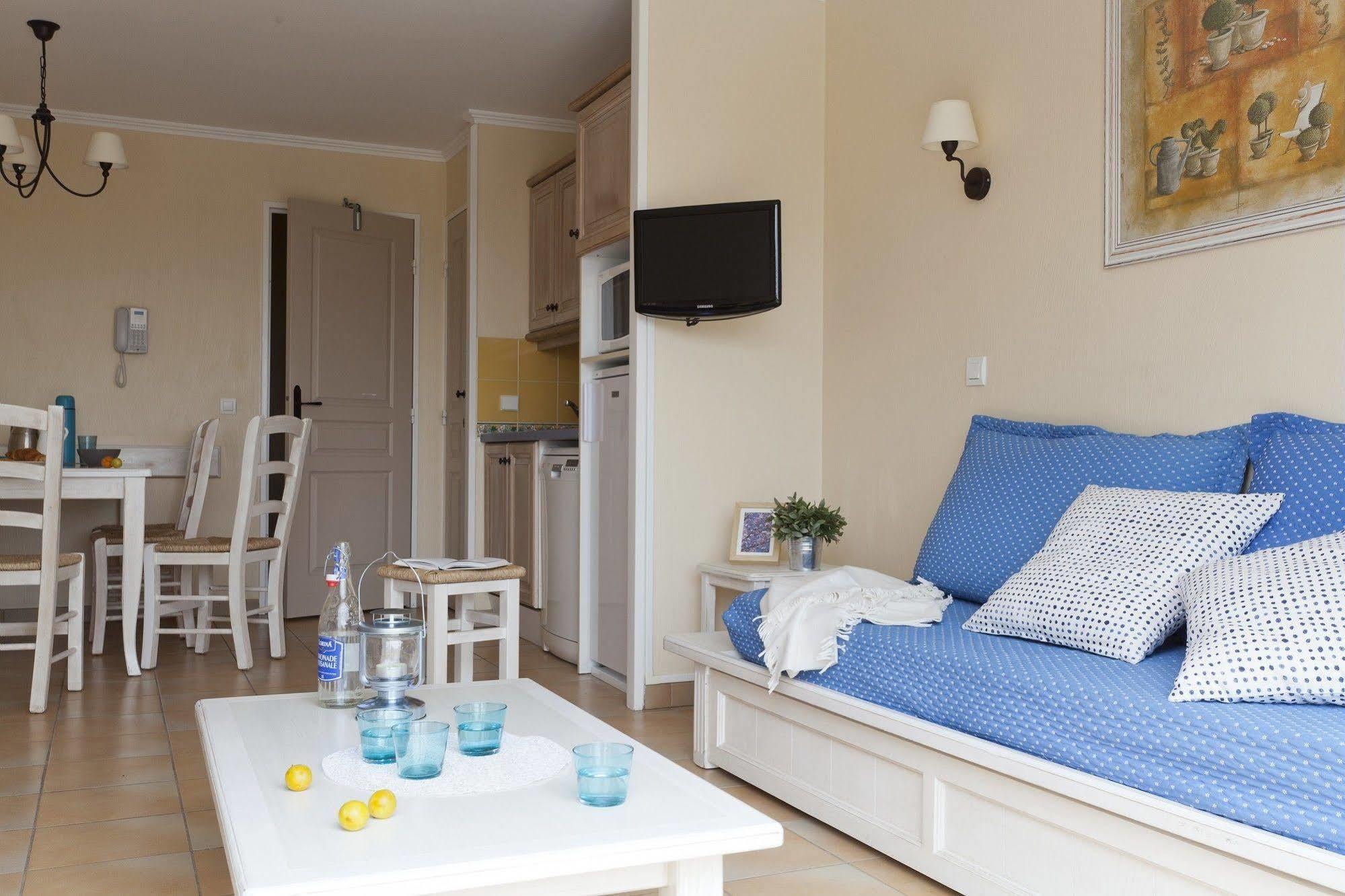 Pierre & Vacances Residence Les Rivages Des Issambres レ・ズィサンブル エクステリア 写真